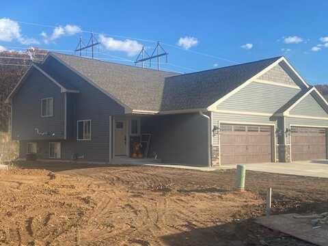 4967 Woodland Park Drive, Eau Claire, WI 54701