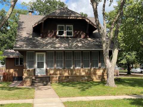 712 Miles Street, Chippewa Falls, WI 54729