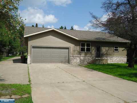 2115 E 41st St, Hibbing, MN 55746