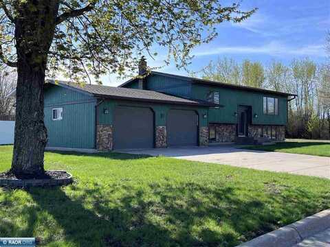 2104 S 14th Ave, Virginia, MN 55792