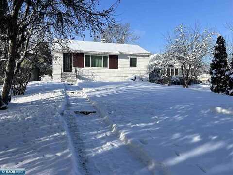 3027 8th Avenue E, Hibbing, MN 55746