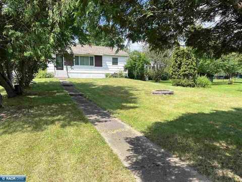 3027 8th Avenue E, Hibbing, MN 55746