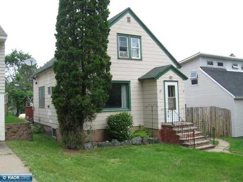 37 E Boundary St, Ely, MN 55731