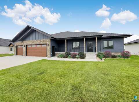 429 Andrew Ave, Harrisburg, SD 57032