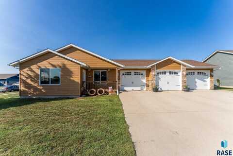 408 W 14th St, Dell Rapids, SD 57022