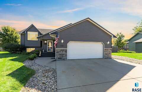 1708 S Mulberry Ave, Brandon, SD 57005