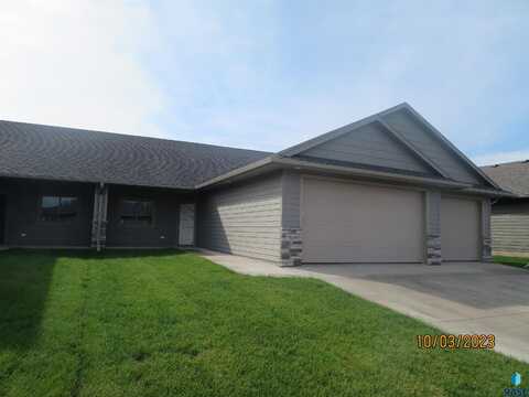 7509 W Flowerfield Pl, Sioux Falls, SD 57108