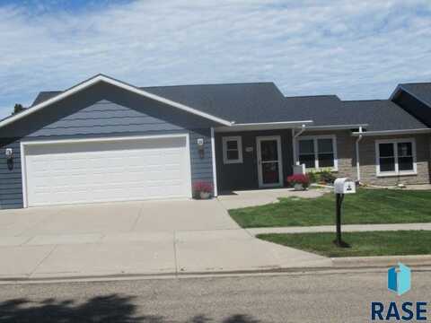 704 Britz Dr, Luverne, MN 56156