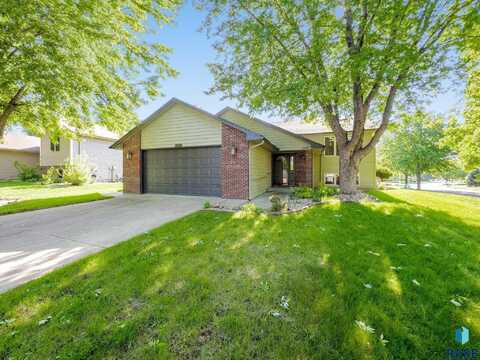 4308 S Judy Ave, Sioux Falls, SD 57103