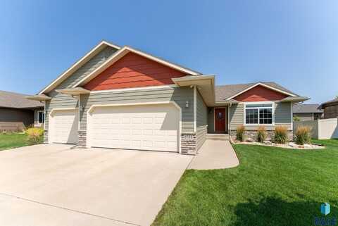 6734 E 44th St, Sioux Falls, SD 57110