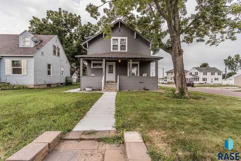 1301 E 8th St, Sioux Falls, SD 57103