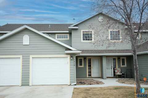 1313 N Hazel Pl, Sioux Falls, SD 57107