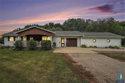 1101 110th Ave, Luverne, MN 56156