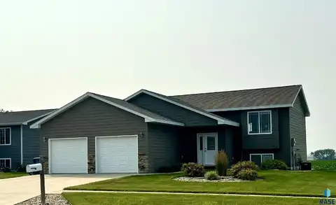 2322 10th Ave NE, Watertown, SD 57201