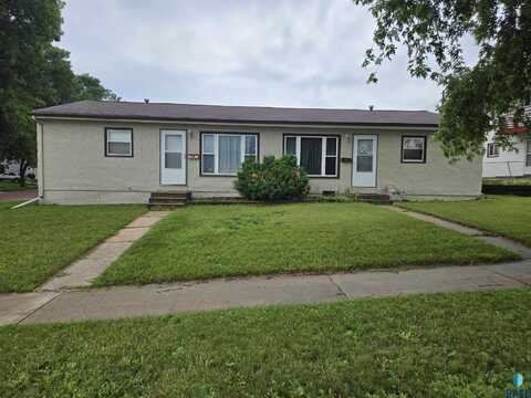 3609 & 3611 E 18th St, Sioux Falls, SD 57103