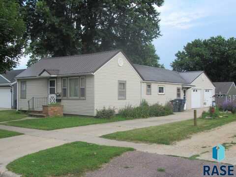 408 Brown St, Luverne, MN 56156