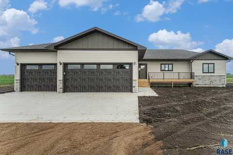 2050 Harvest Creek Ln, Madison, SD 57042