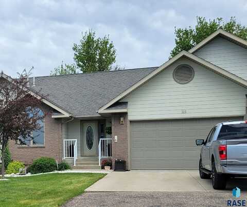 104 Lake Dr, Wentworth, SD 57075