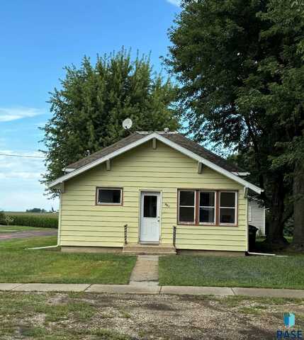 208 W Garfield St, Inwood, IA 51240