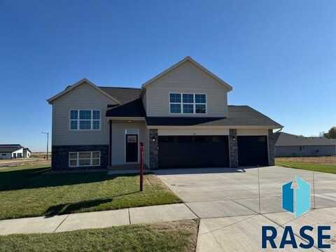 144 Mydland Dr, Harrisburg, SD 57032