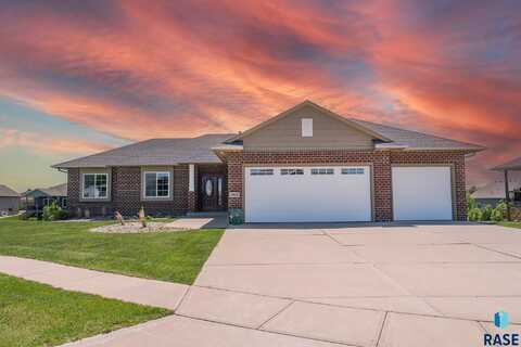 1805 W Parkwood Cir, Sioux Falls, SD 57108