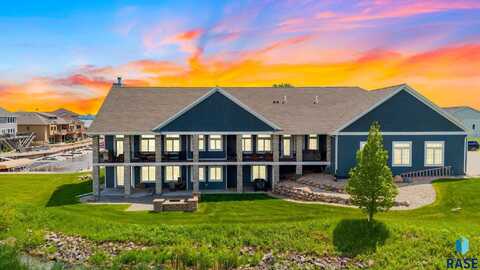 6000 Marrs Beach Ln, Madison, SD 57042