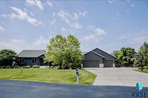 47862 Atterbury Ct, Harrisburg, SD 57032