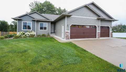 526 N Blair Estates Cir, Canton, SD 57013