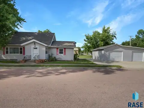 205 E 1st Ave, Avon, SD 57315