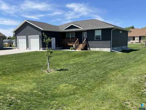 721 Oak St, Alexandria, SD 57311