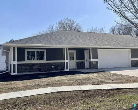 101 W Brown St, Luverne, MN 56156