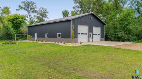 409 Church Ave, Montrose, SD 57048