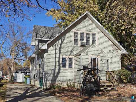 805 W Main St, Pipestone, MN 56164