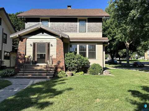 417 N Estey St, Luverne, MN 56156