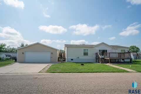 805 S Mckinley St, Lennox, SD 57039