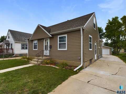 509 S Willow Ave, Sioux Falls, SD 57104