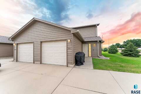 3867 N Galaxy Ln, Sioux Falls, SD 57107