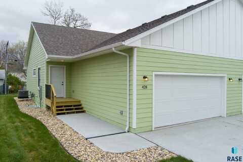 428 S Williams Ave, Sioux Falls, SD 57104