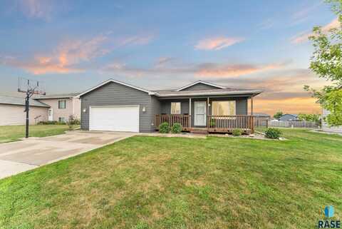 504 Almond Ave, Harrisburg, SD 57032