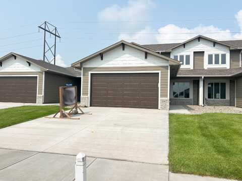 5917 S Spirea Ave, Sioux Falls, SD 57108