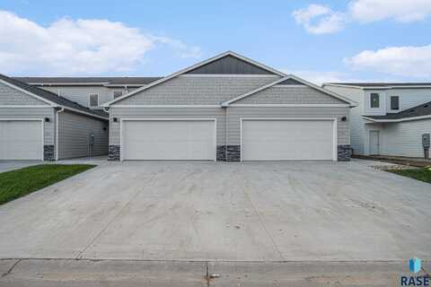 2402 E Cama Pl, Sioux Falls, SD 57108