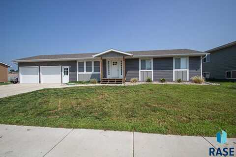 2505 N Bent Grass Ct, Sioux Falls, SD 57107