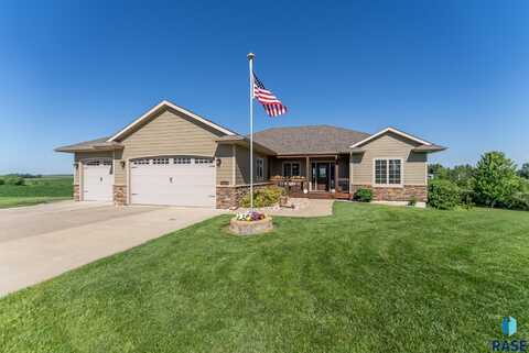 501 Wild Tree Cir, Crooks, SD 57020