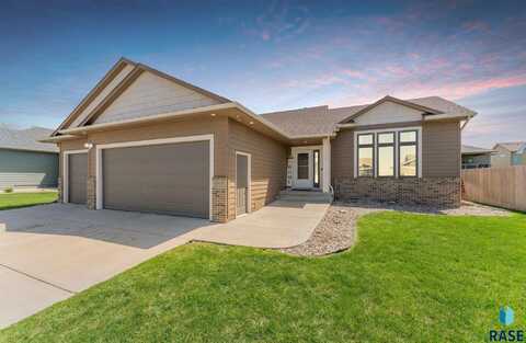 5717 E Huber St, Sioux Falls, SD 57110