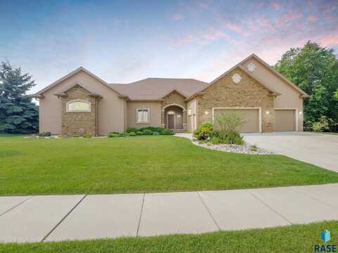 3220 S Nic Ann Ct, Sioux Falls, SD 57103