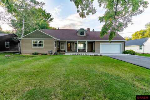 26 Skyline Drive, Mankato, MN 56001