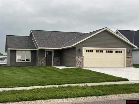 532 Torrey Pines Drive, Mankato, MN 56001