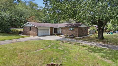 1001 W 18th Terrace, Russellville, AR 72801