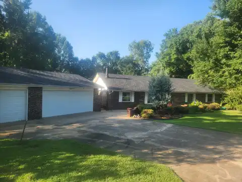 2 mockingbird Lane, Clarksville, AR 72830