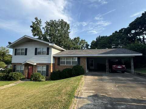 701 W 17th Terrace, Russellville, AR 72801